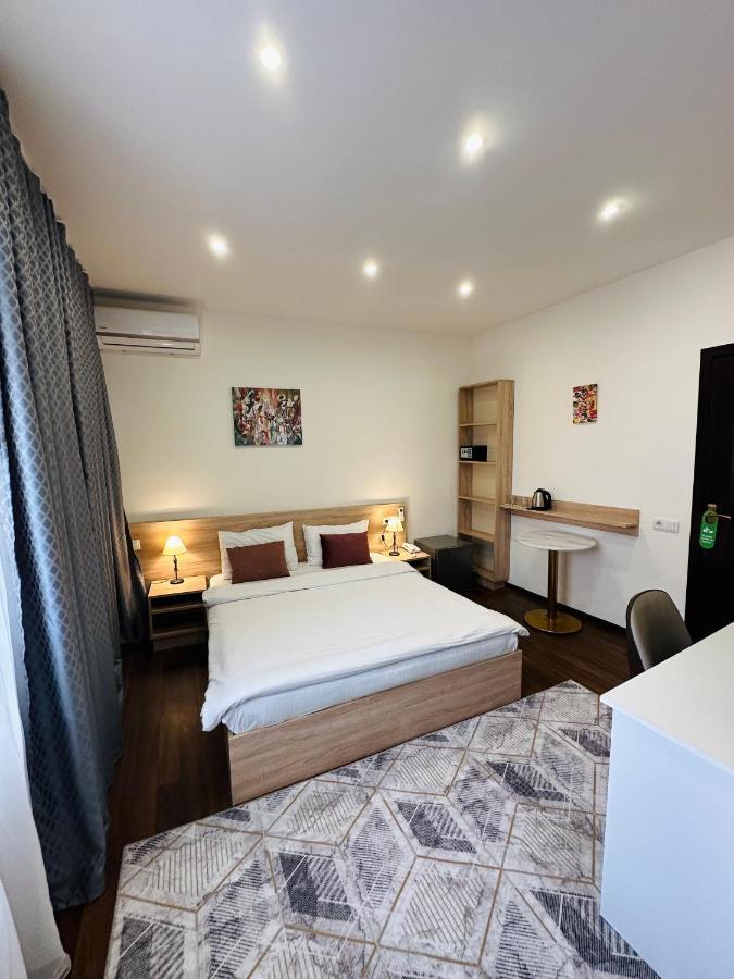Nava Hotel 예레반 외부 사진