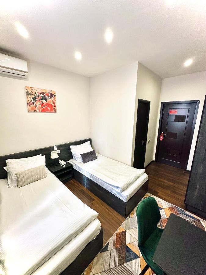Nava Hotel 예레반 외부 사진