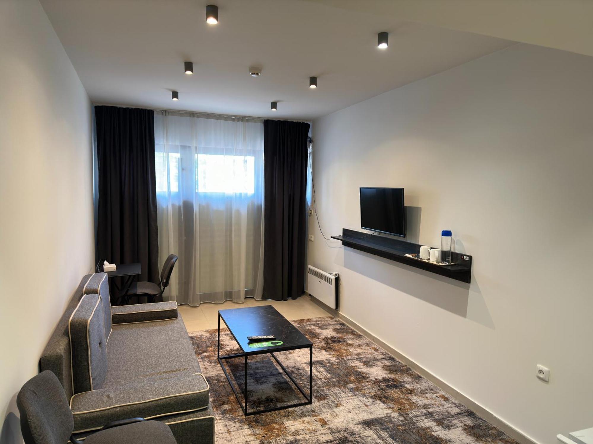 Nava Hotel 예레반 외부 사진